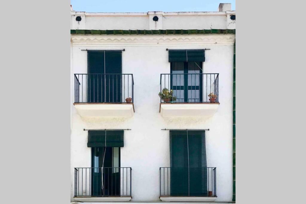 Roques - Casa En Primera Linea De Mar En Cadaques Exterior photo