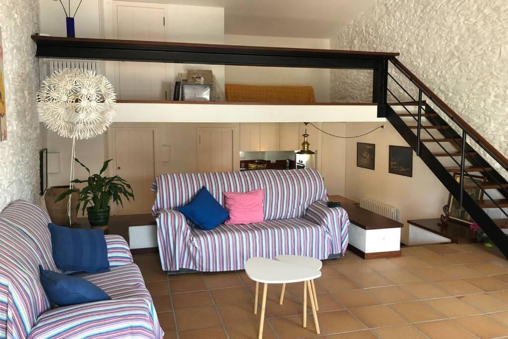 Roques - Casa En Primera Linea De Mar En Cadaques Exterior photo